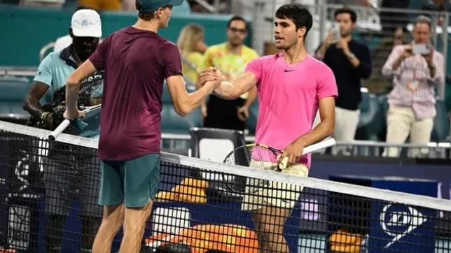 Miami Open: Alcaraz mất vé chung kết và ngôi số 1 ATP