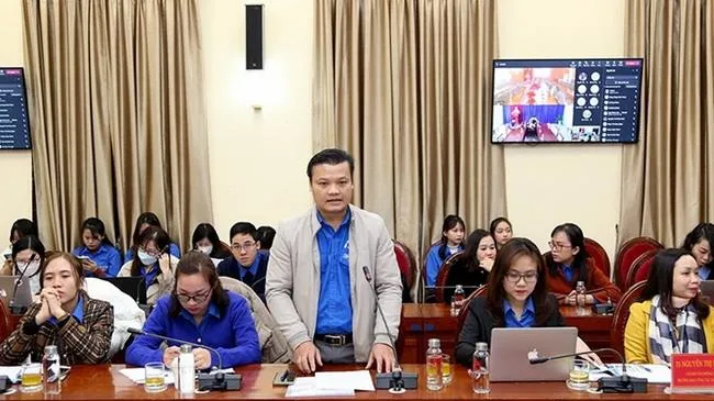 Bài 3: Đấu tranh phản bác quan điểm sai trái, thù địch phủ nhận vai trò lãnh đạo của Đảng