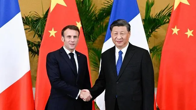 Tổng thống Pháp Emmanuel Macron bắt đầu chuyến thăm tới Trung Quốc