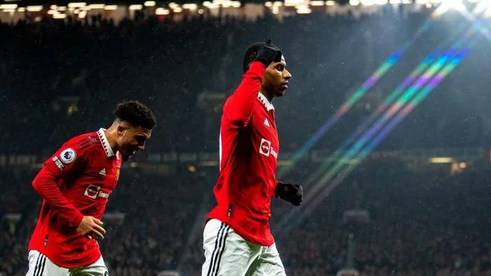 Rashford tỏa sáng giúp MU chiếm lại tốp 4 từ tay Tottenham