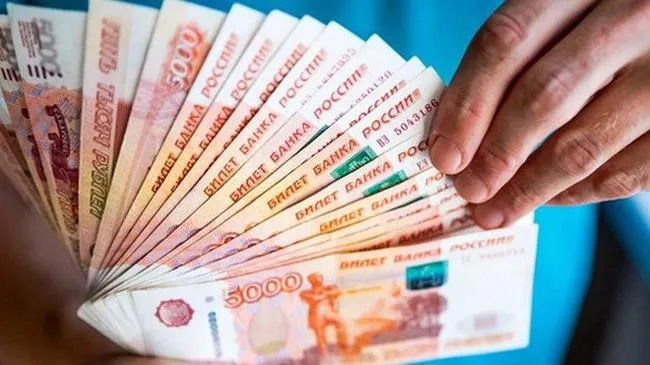 Phiên ngày 6/4, đồng ruble chạm mức thấp trong một năm so với đồng USD