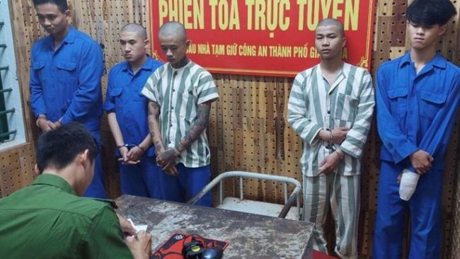 Tạm giam nhóm thanh niên đánh đập người môi giới nhà đất