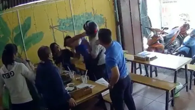 TPHCM: Bắt giữ nghi phạm xông vào quán ăn, đánh thực khách