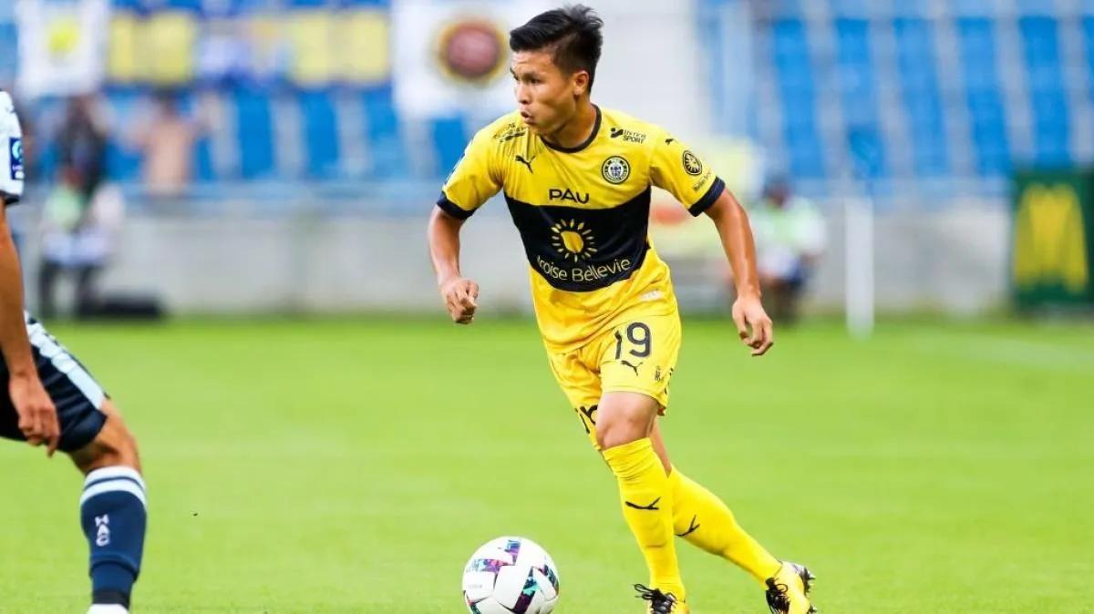 Quang Hải có lần thứ 3 trong năm 2023 bị Pau FC gạch tên