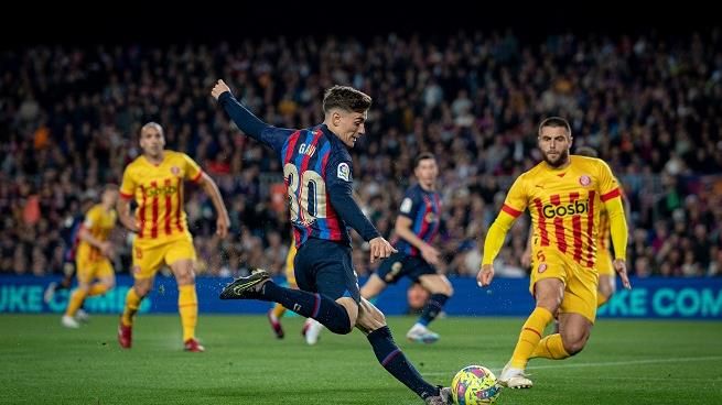 Barca lỡ cơ hội tạo khoảng cách 15 điểm với Real