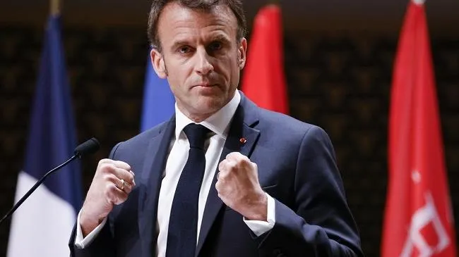 Tổng thống Pháp bị phản đối khi phát biểu tại Hà Lan