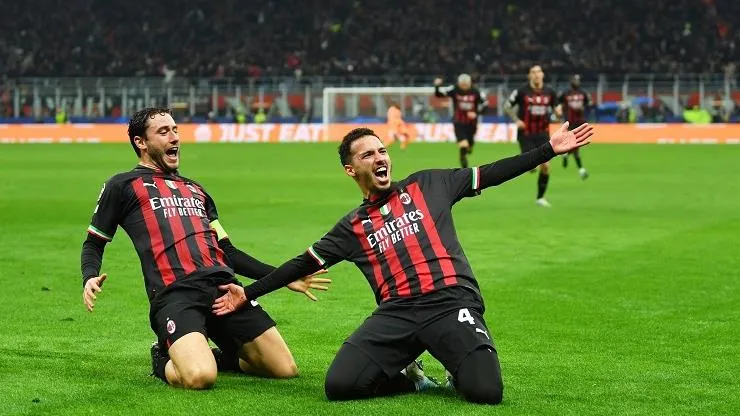 Milan trên sân nhà đá bại Napoli tại lượt đi tứ kết Cúp C1