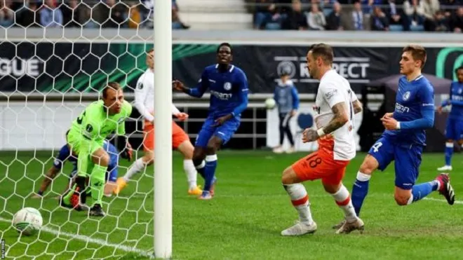 Lượt đi tứ kết Conference League: West Ham chiếm lợi dù hoà