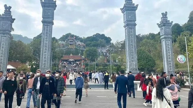 Thí điểm kiểm tra quản lý tiền công đức tại Quảng Ninh