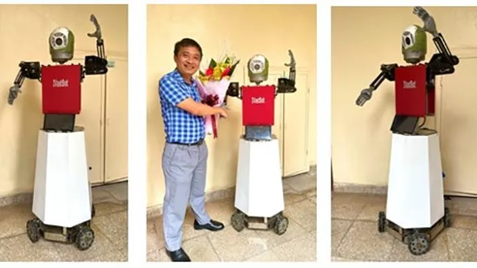 Việt Nam chế tạo thành công robot thông minh hình người