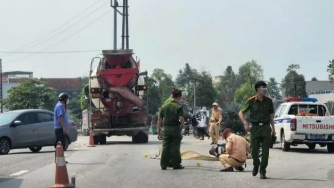 Tai nạn giao thông ngày 19/4: Va chạm với xe bồn, người phụ nữ tử vong