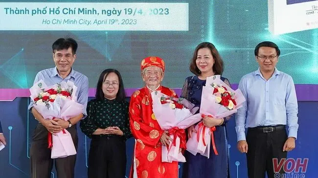 Bộ sách biên khảo về lịch sử TPHCM 325 năm