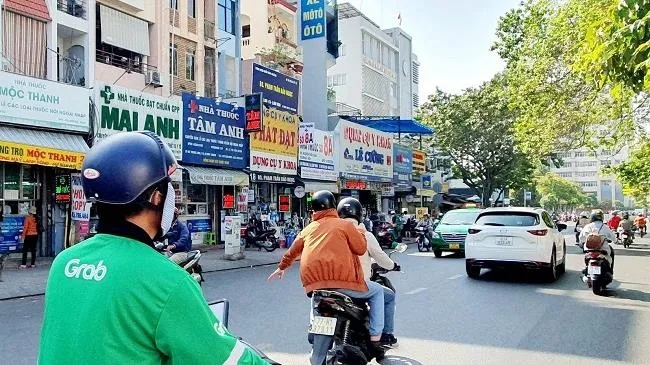 Xử lý nghiêm các vi phạm an toàn giao thông dịp lễ 30/4, 1/5