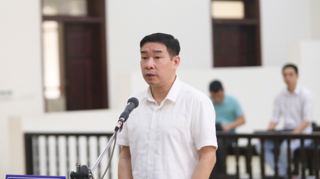 Y án sơ thẩm đối với cựu đại tá Phùng Anh Lê