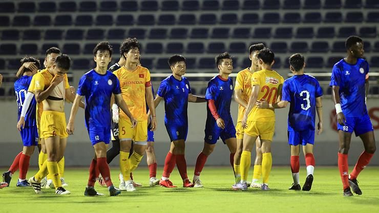 U22 Việt Nam thua “quân xanh” TPHCM trong trận cầu rượt đuổi 5 bàn