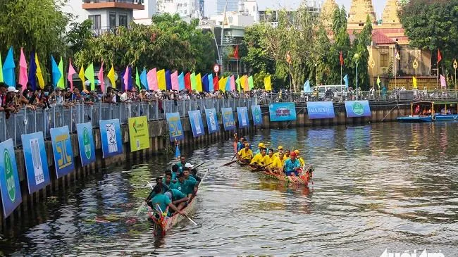 Hào hứng lễ hội đua ghe Ngo mở rộng lần thứ nhất năm 2023