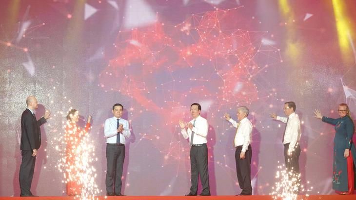 Điểm tin chiều 23/4: Chủ tịch nước phát động Tháng nhân đạo | TPHCM tuyển dụng hơn 300 công chức