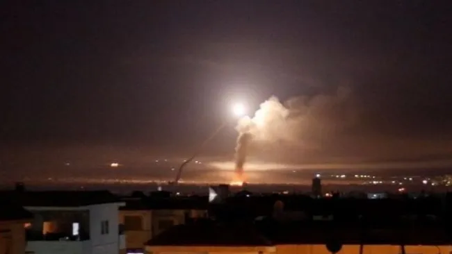Israel không kích Syria lúc rạng sáng