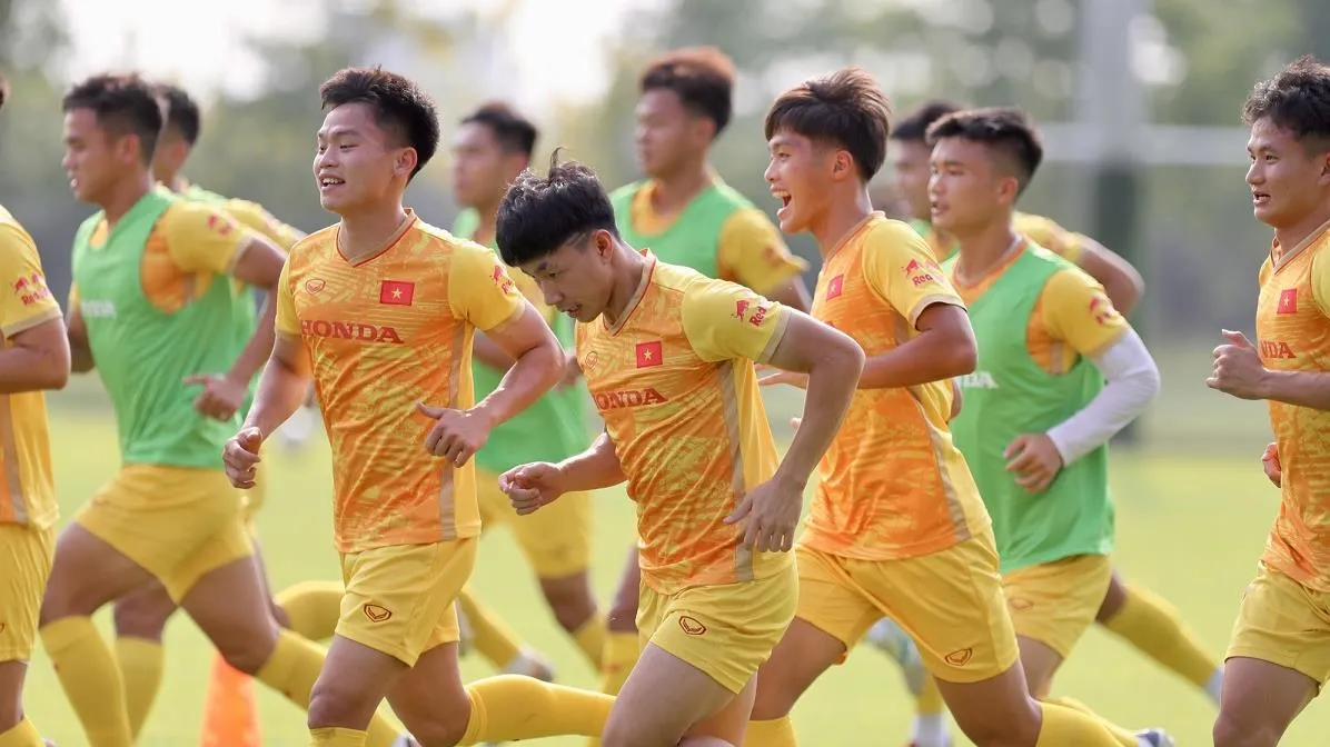 U22 Việt Nam chốt 20 cầu thủ dự SEA Games 32, Vĩ Hào bất ngờ bị loại