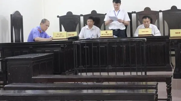 Thủ tục xét xử vụ án hình sự khi bị cáo vắng mặt
