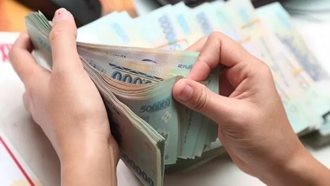 Điểm tin trưa 1/5: Tháng 5/2023, lãi suất ngân hàng nào cao nhất?