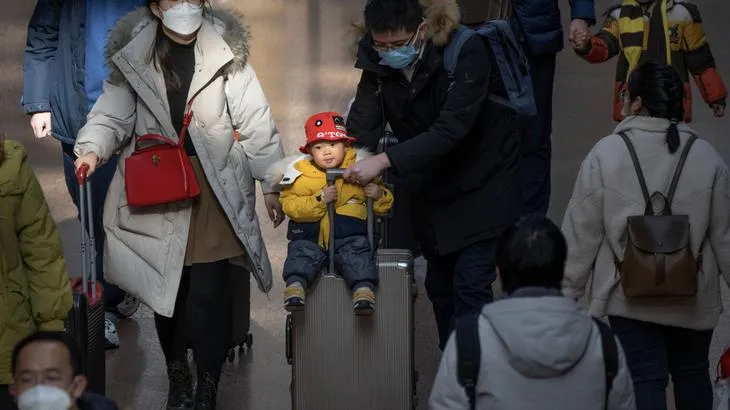 Cha mẹ Hàn Quốc và Trung Quốc nuôi con tốn kém nhất thế giới