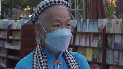Người đi dọc Việt Nam vẽ chân dung hàng ngàn mẹ Việt Nam Anh hùng
