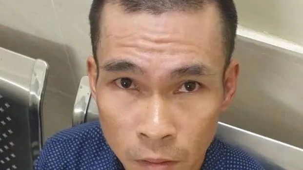 Trốn vào nhà vệ sinh, chờ nhà hàng đóng cửa rồi ra tay trộm tiền