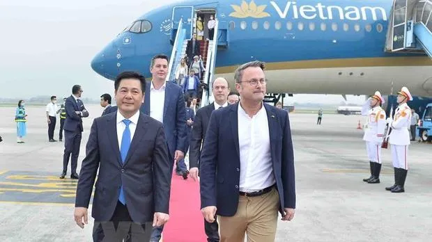 Thủ tướng Đại Công quốc Luxembourg bắt đầu thăm chính thức Việt Nam