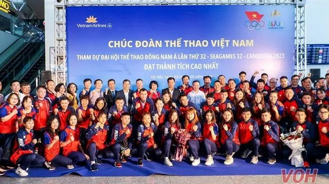 Đoàn Thể thao Việt Nam lên đường dự SEA Games 32