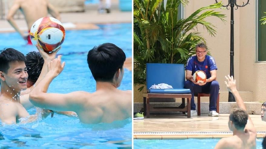 U22 Việt Nam hủy tập, thư giãn ở hồ bơi sau trận thắng Singapore
