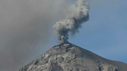 Sơ tán hàng ngàn người do núi lửa Fuego ở Guatemala phun trào