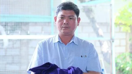 Bắt Giám đốc công ty chôn 25.000 tấn chất thải trái phép