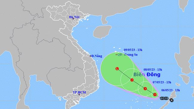 Áp thấp nhiệt đới có xu hướng suy yếu, ít khả năng ảnh hưởng đến nước ta