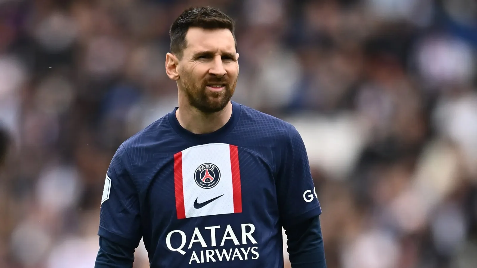 Lionel Messi gửi lời xin lỗi đến PSG