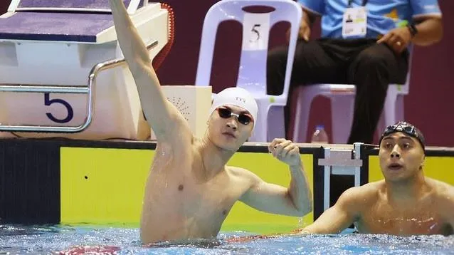 Phạm Thanh Bảo phá kỷ lục SEA Games nội dung 100m ếch nam