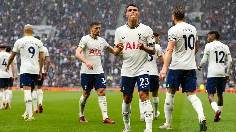 Tottenham tiếp tục bám đuổi top 4 sau trận thắng Crystal Palace