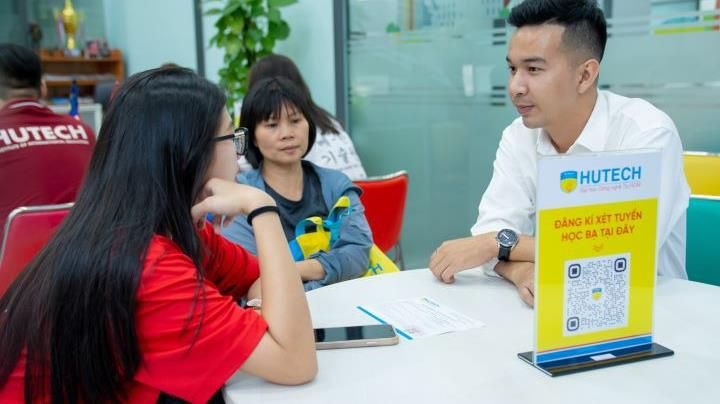 Trường Đại học Công nghệ TPHCM và Trường Đại học Gia Định công bố điểm trúng tuyển, từ 18-24