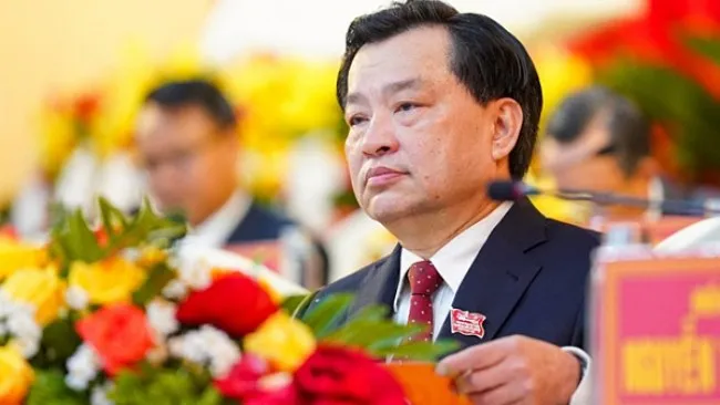 Cựu Chủ tịch UBND tỉnh Bình Thuận và 11 đồng phạm hầu tòa