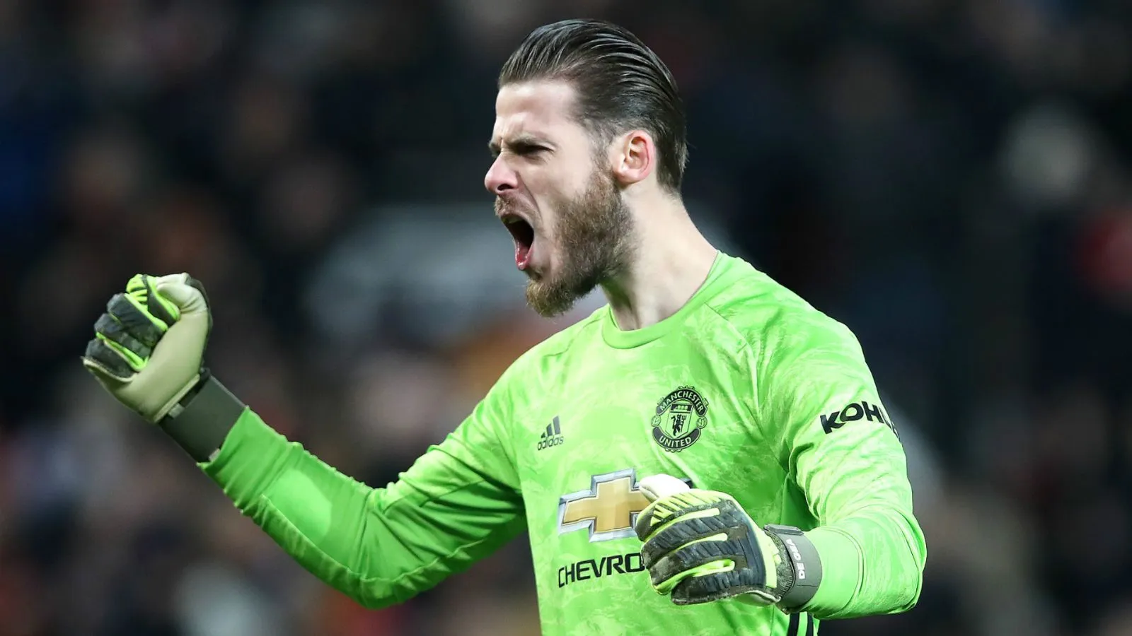 De Gea chấp nhận giảm lương để được ở lại MU