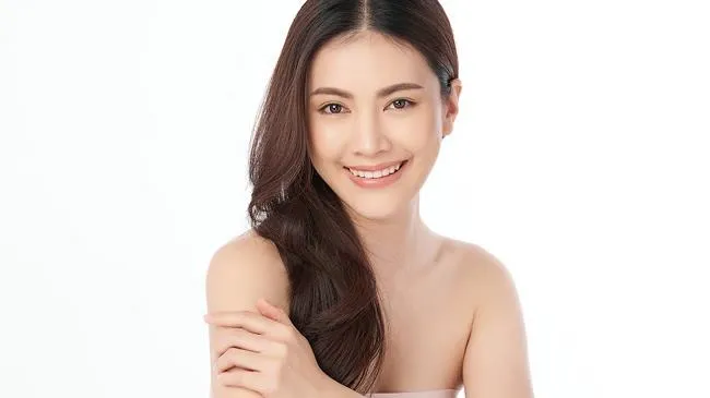 Thái Vịnh Bân bị diễn viên đối thủ ném ly thủy tinh vào mặt khi đang đóng phim