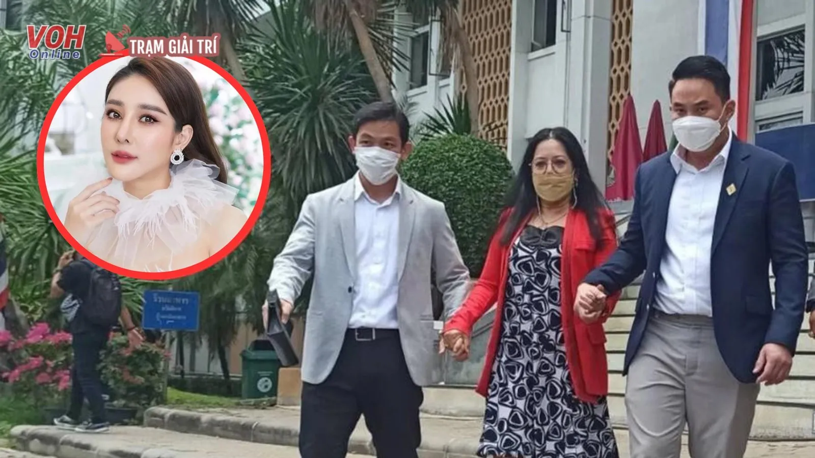 Mẹ nữ diễn viên Tangmo Nida nắm tay bị cáo rời tòa, tha thứ cho kẻ đã hại chết con gái
