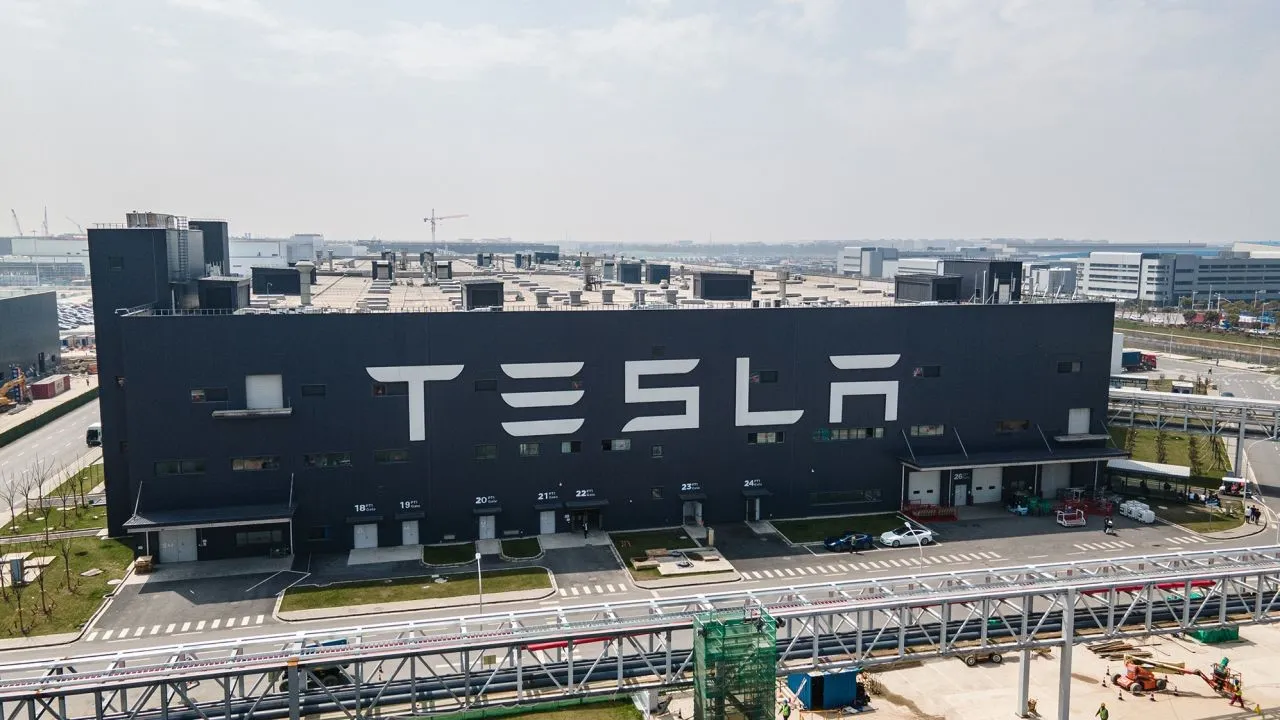 Tesla triệu hồi 1,1 triệu ô tô tại Trung Quốc