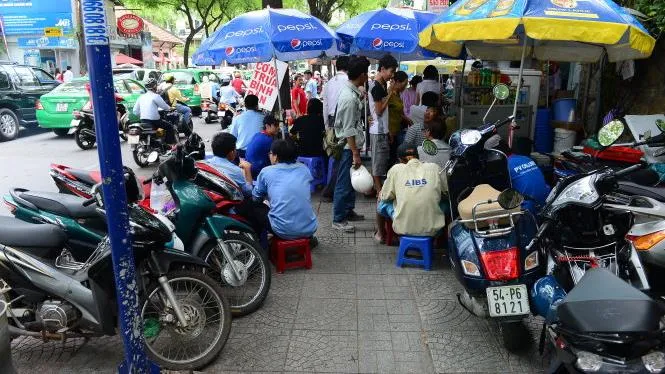 Điểm tin trưa 14/5: Đề xuất xử lý người đứng đầu nếu xảy ra lấn chiếm lòng lề đường