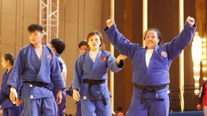 Bảng tổng sắp huy chương SEA Games 32 chiều 16/5: Việt Nam bỏ xa Thái Lan