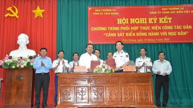 Cùng ngư dân Bạc Liêu, Tiền Giang vươn khơi bám biển