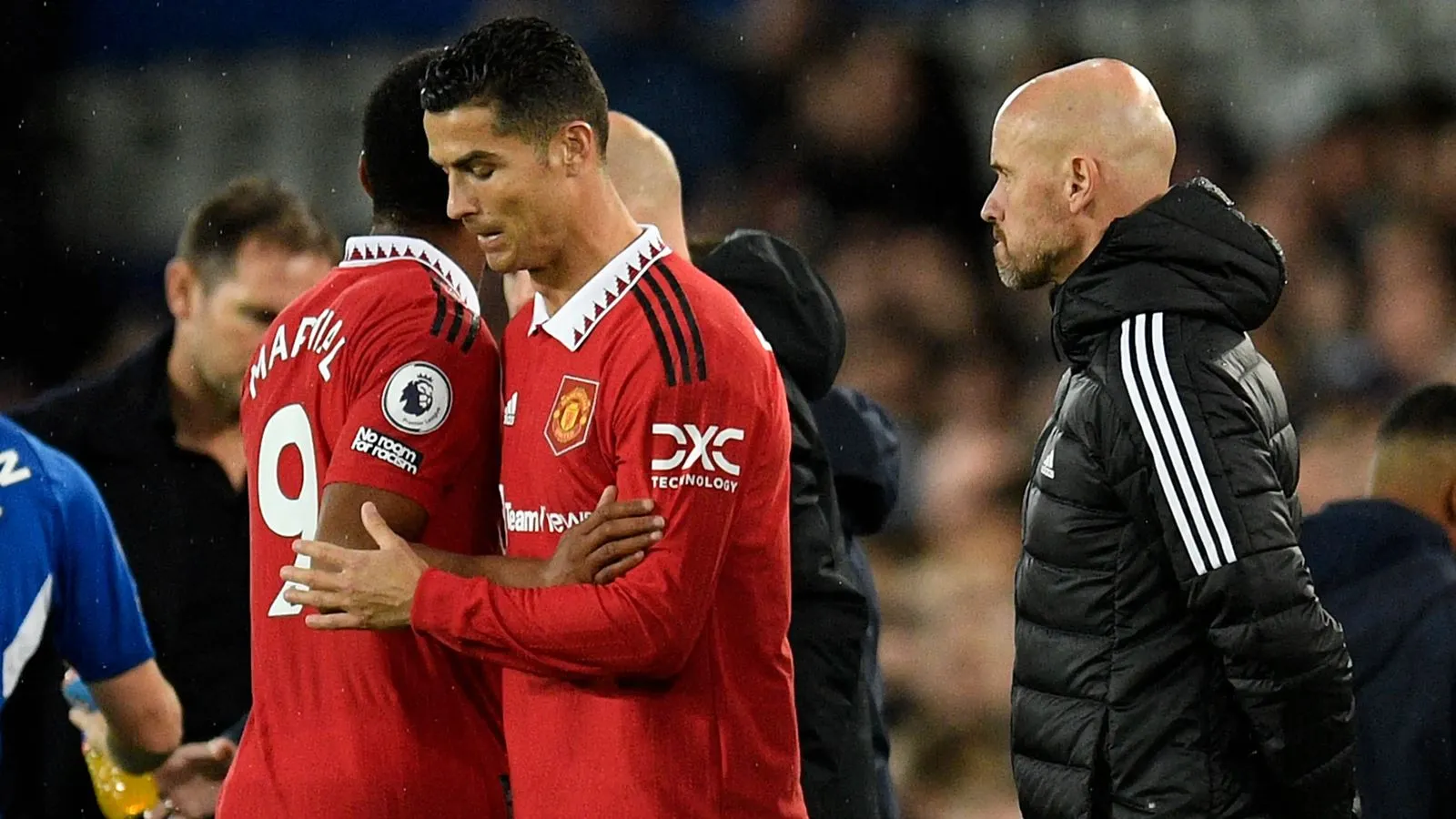 Bản tin MU 21/5: Martial học tính “xấu” như Ronaldo | Ten Hag ra yêu cầu mới cho BLĐ