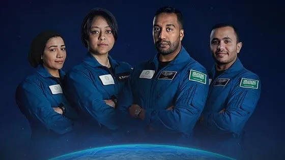 Nữ phi hành gia đầu tiên của Saudi Arabia bay vào vũ trụ