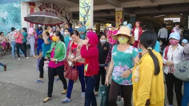 Hơn 4.000 công nhân Công ty PouYuen Việt Nam đồng thuận nghỉ việc