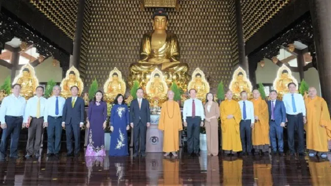 Điểm tin chiều 26/5: Chủ tịch nước chúc mừng đại lễ Phật đản | Việt Nam theo dõi sát siêu bão Mawar